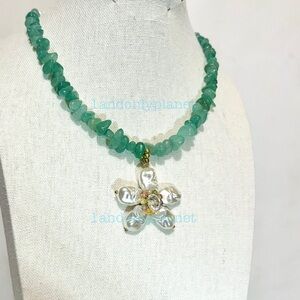 🌹HP🌹Just in💕NEW Green Elegant Beaded Necklace w Pearl Flower Pendant Choker